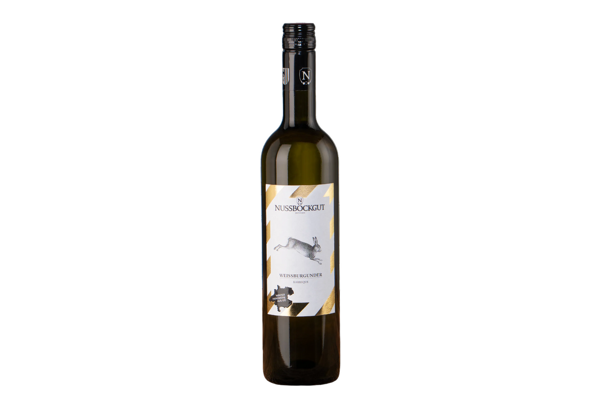 Ein Flasche Weißburgunder Reserve. Goldene Etikette mit Hasen als Symbol