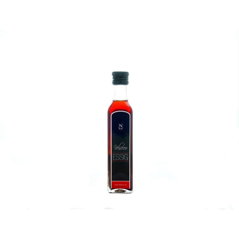 Es ist eine 0,25 l Flasche im eckigen Format dargestellt. Am Etikett befindet sich das Nussböckgutlogo und der Velsecco Schriftzug.